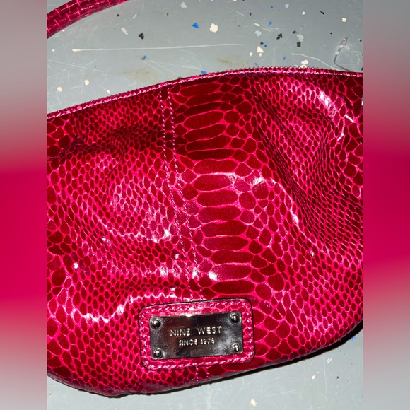 Nine West Crocodile Alligator Print Handbag Purse - Picture 3 of 3